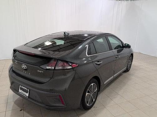 2022 Hyundai IONIQ Plug-In Hybrid Limited
