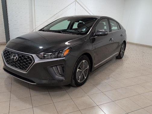 2022 Hyundai IONIQ Plug-In Hybrid Limited