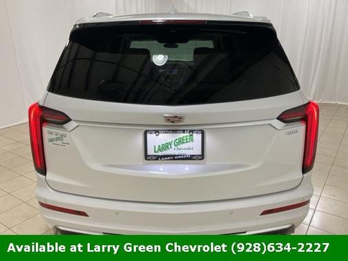 2025 Cadillac XT6 Premium Luxury FWD