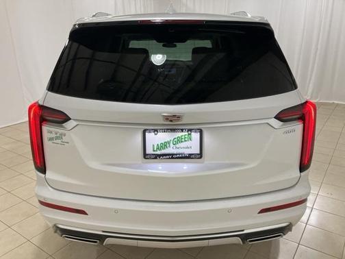 2025 Cadillac XT6 Premium Luxury FWD