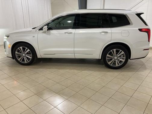 2025 Cadillac XT6 Premium Luxury FWD