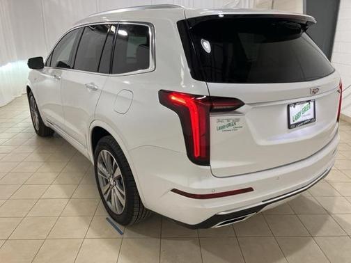2025 Cadillac XT6 Premium Luxury FWD
