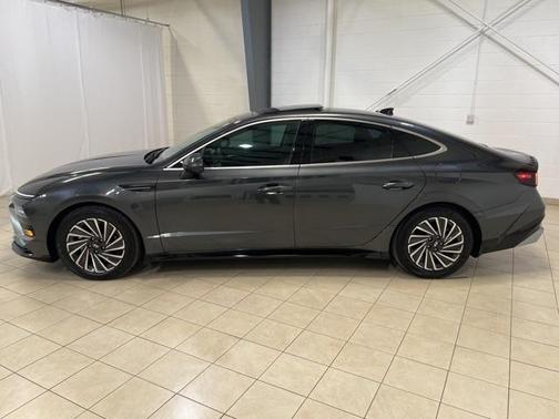 2025 Hyundai SONATA Hybrid Limited