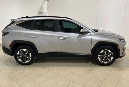 Shimmering Silver 2025 Hyundai TUCSON Hybrid SEL Convenience