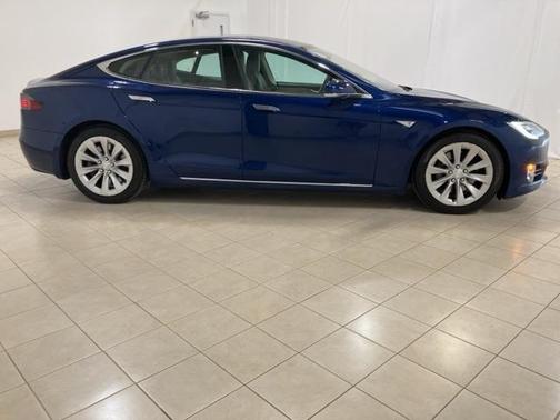 2016 Tesla Model S 90D