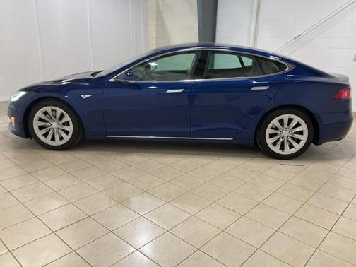2016 Tesla Model S 90D