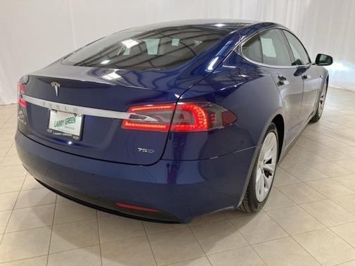 2016 Tesla Model S 90D