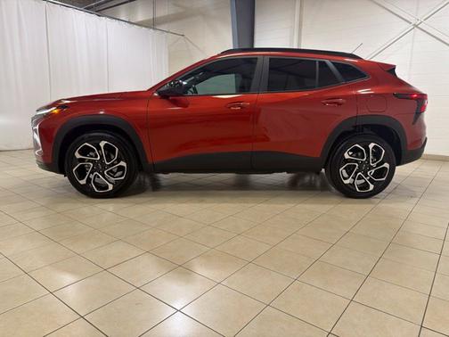 Cayenne Orange Metallic 2024 Chevrolet Trax 2RS