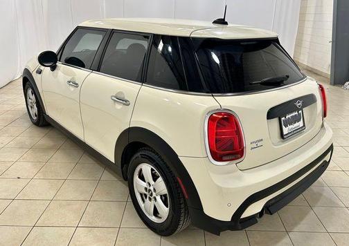 Pepper White 2022 MINI Hardtop Cooper