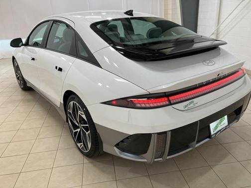 2025 Hyundai IONIQ 6 SEL