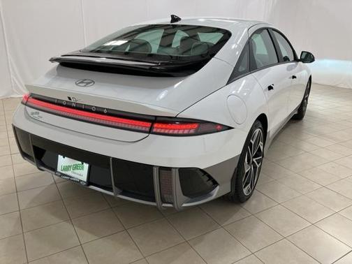 2025 Hyundai IONIQ 6 SEL