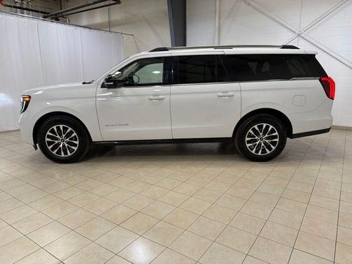 Oxford White 2025 Ford Expedition Max Platinum