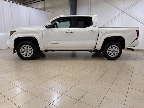 Ice 2025 Toyota Tacoma SR5