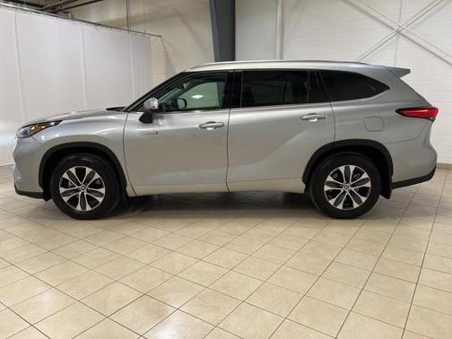 2020 Toyota Highlander Hybrid XLE