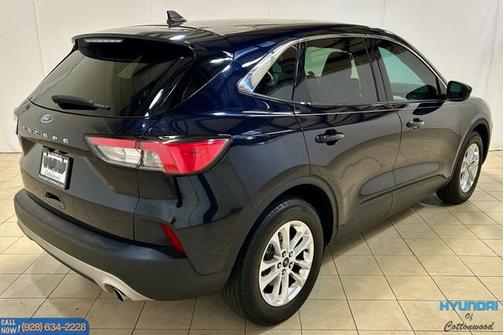Blue Metallic 2021 Ford Escape SE