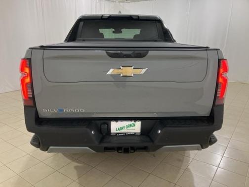 2025 Chevrolet Silverado EV LT