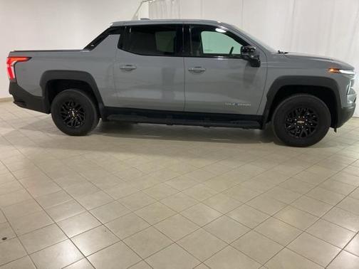 2025 Chevrolet Silverado EV LT