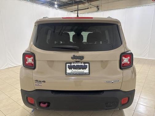 2017 Jeep Renegade Trailhawk