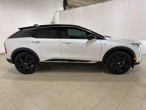 2025 Cadillac OPTIQ Luxury