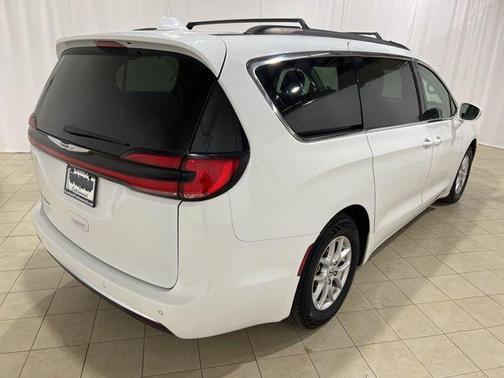2022 Chrysler Pacifica Touring-L