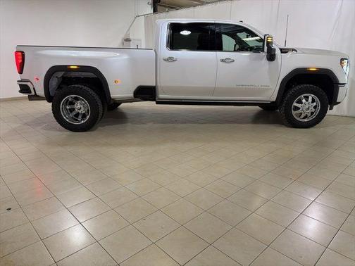 2025 GMC Sierra 3500 Denali