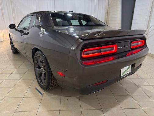 Granite Crystal Metallic Clearcoat 2019 Dodge Challenger R/T