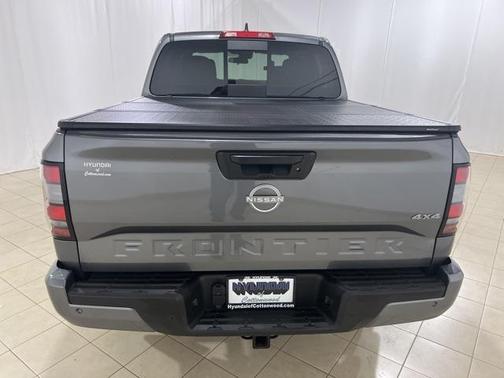 2025 Nissan Frontier SV