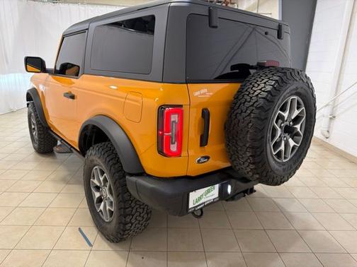 Orange Metallic 2021 Ford Bronco Badlands