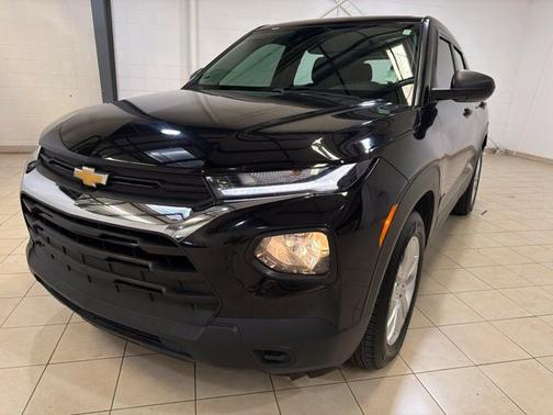 Mosaic Black Metallic 2022 Chevrolet Trailblazer LS