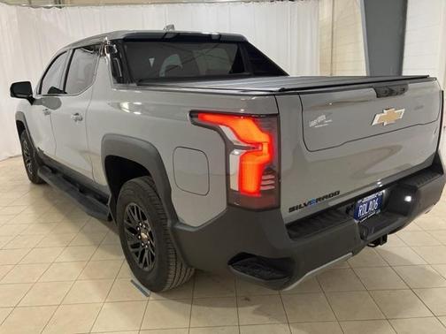 2025 Chevrolet Silverado EV LT