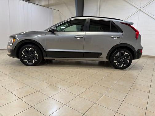 Steel Gray 2023 Kia Niro EV Wind