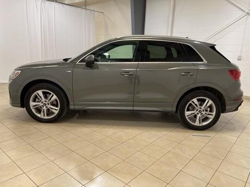 2023 Audi Q3 45 S line Premium