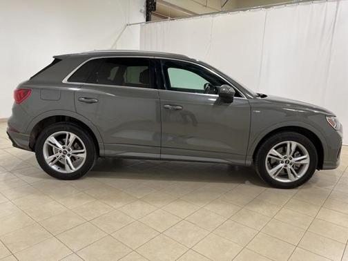 2023 Audi Q3 45 S line Premium