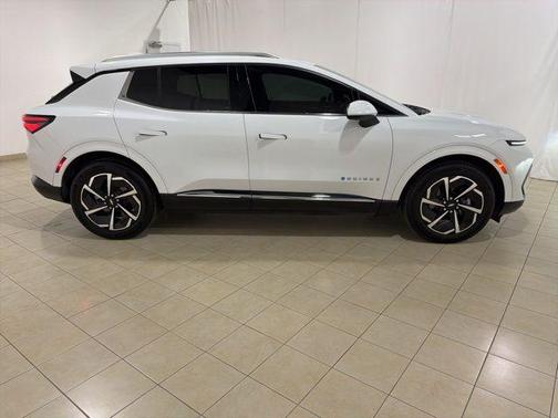 Summit White 2025 Chevrolet Equinox EV LT