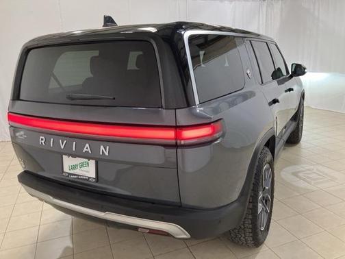 2023 Rivian R1S Adventure Quad Motor Large Pack