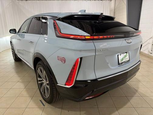 Nimbus Metallic 2024 Cadillac LYRIQ Luxury