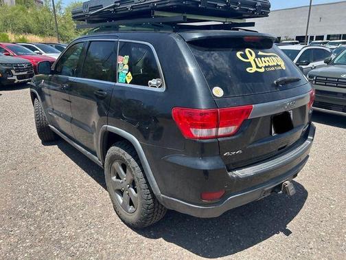Brilliant Black Crystal Pearlcoat 2013 Jeep Grand Cherokee Laredo