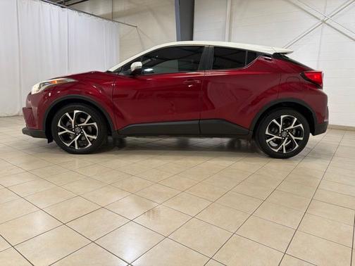 Pearl 2018 Toyota C-HR Base
