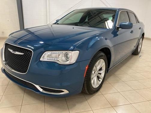 2020 Chrysler 300 Touring