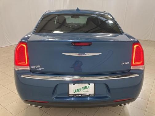 2020 Chrysler 300 Touring
