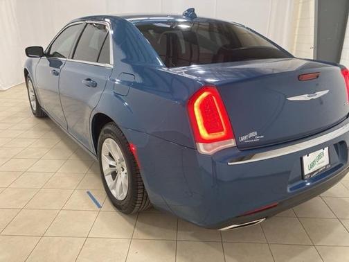 2020 Chrysler 300 Touring