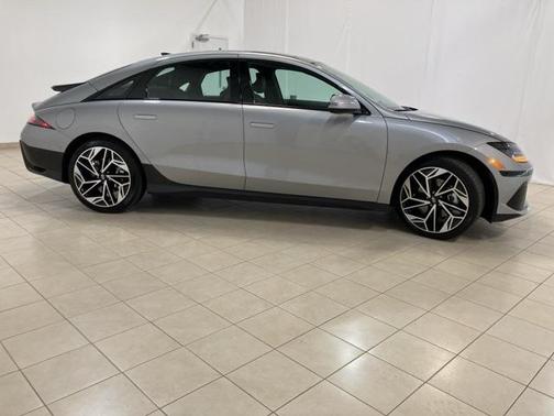 2025 Hyundai IONIQ 6 Limited