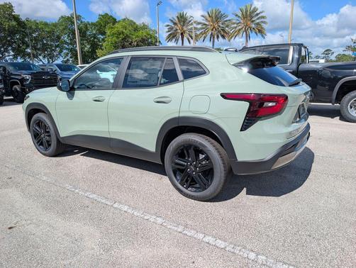 Cacti Green 2026 Chevrolet Trax FWD ACTIV