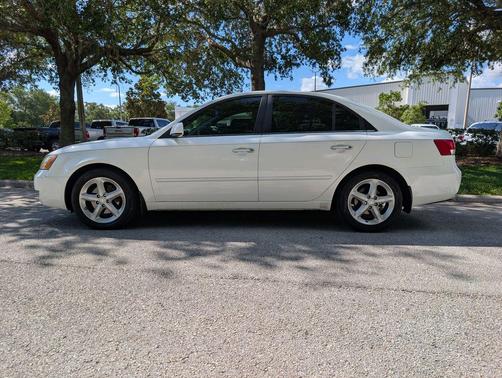 White 2007 Hyundai SONATA Limited