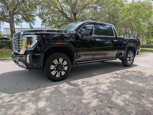 2024 GMC Sierra 2500 Denali