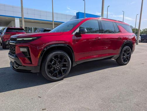 Radiant Red Tintcoat 2026 Chevrolet Traverse RS