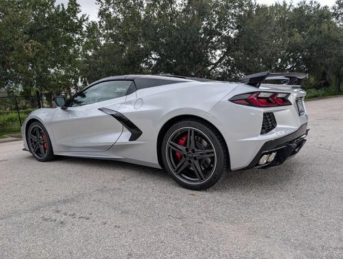2026 Chevrolet Corvette Stingray w/2LT