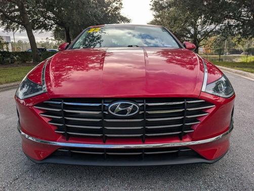 2022 Hyundai SONATA SE