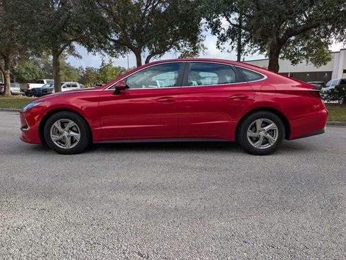 2022 Hyundai SONATA SE