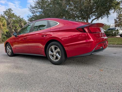2022 Hyundai SONATA SE